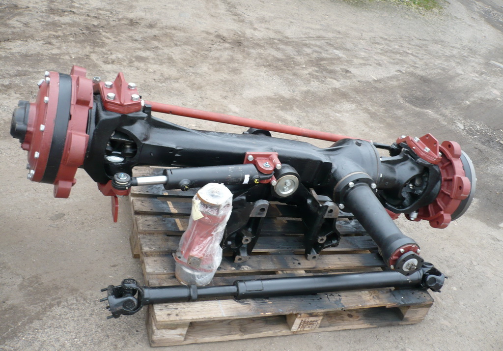 Ursus - Zetor - przedni napęd, silnik, skrzynia — zdjęcie 1
