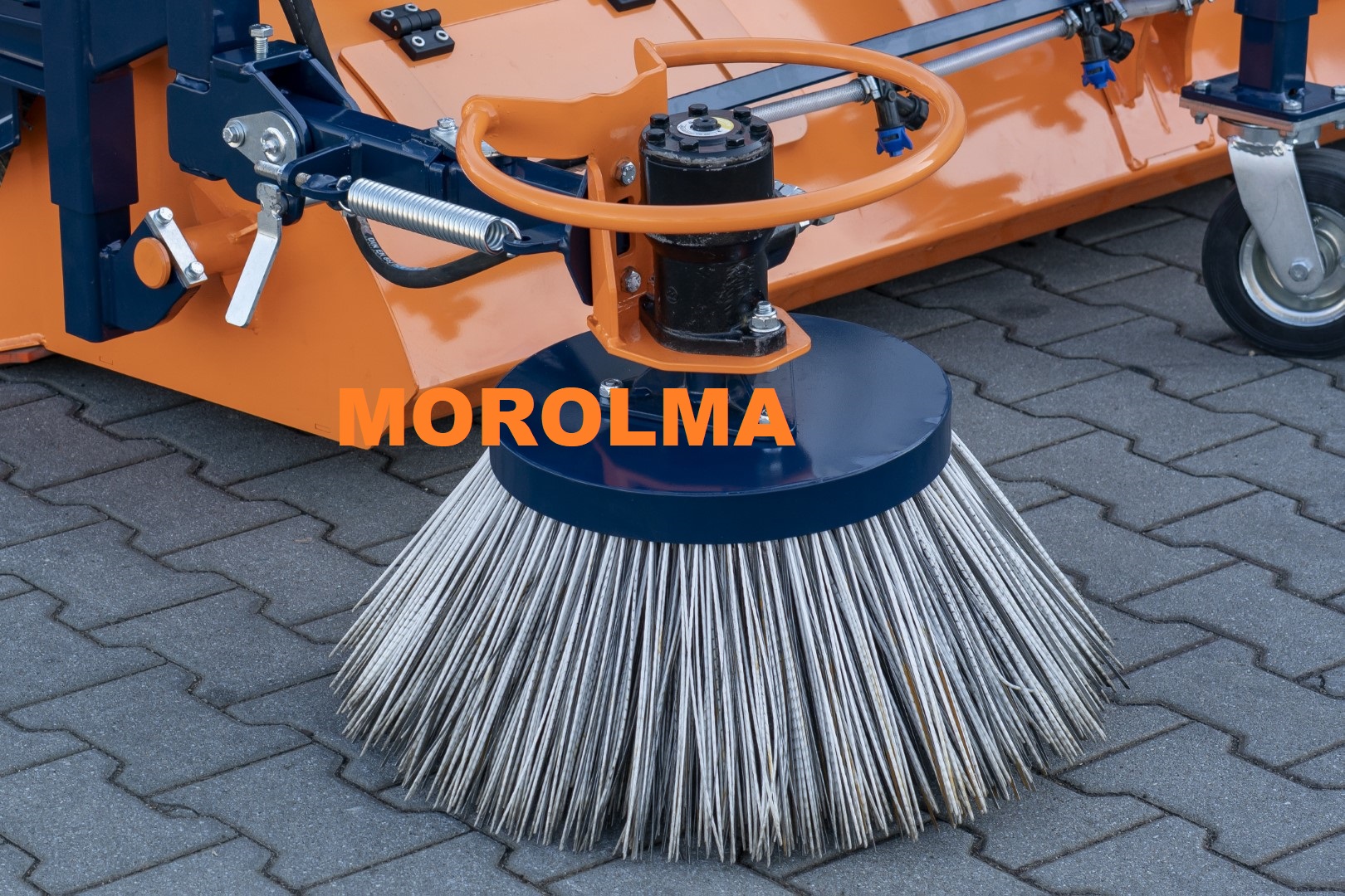 Zamiatarka komunalna szczotka do placów magazynów ulic dróg FK MACHINERY MAXI TANK BRUSH  — zdjęcie 8
