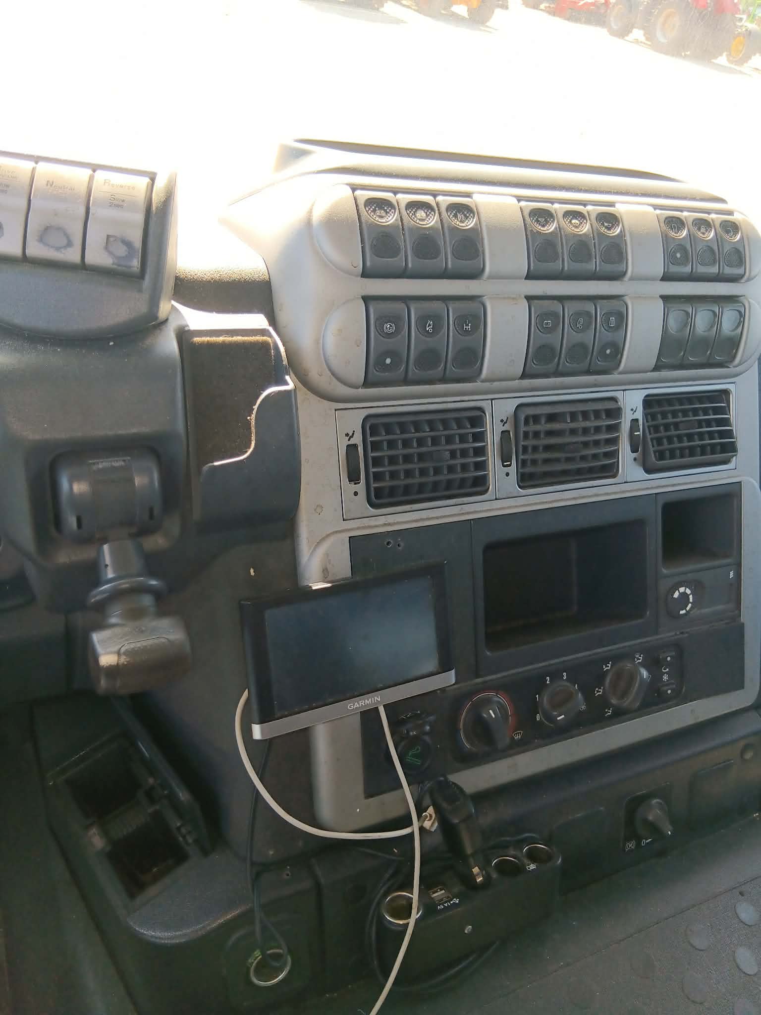 Iveco Stralis 450 — zdjęcie 12