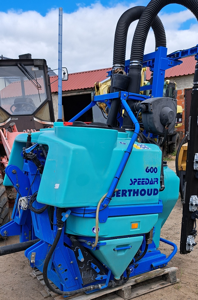 Opryskiwacz sadowniczy Berthoud Speedair PT 600 — zdjęcie 2