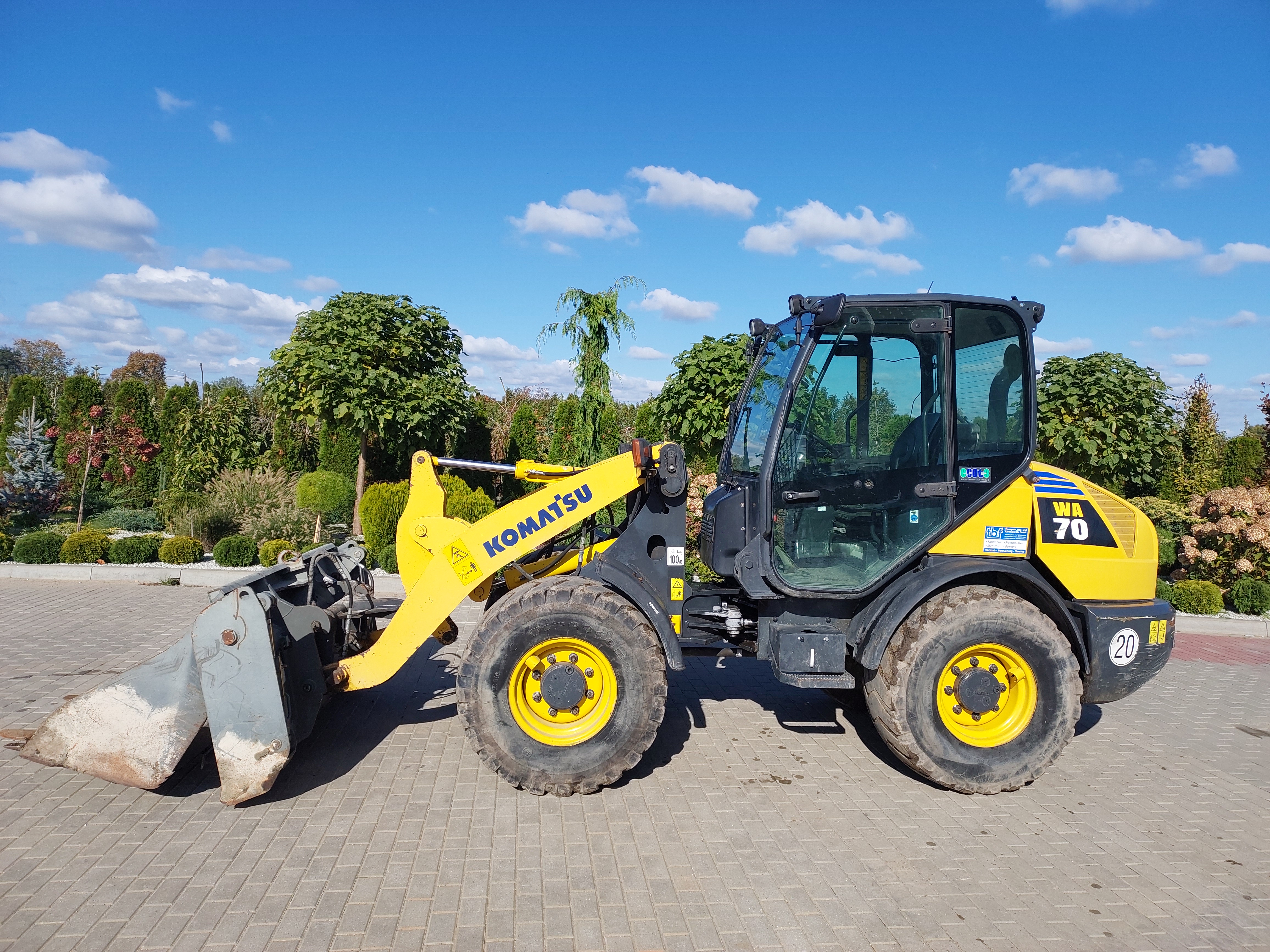 Ładowarka Komatsu WA70-7 Łyżka, widły do palet — zdjęcie 1
