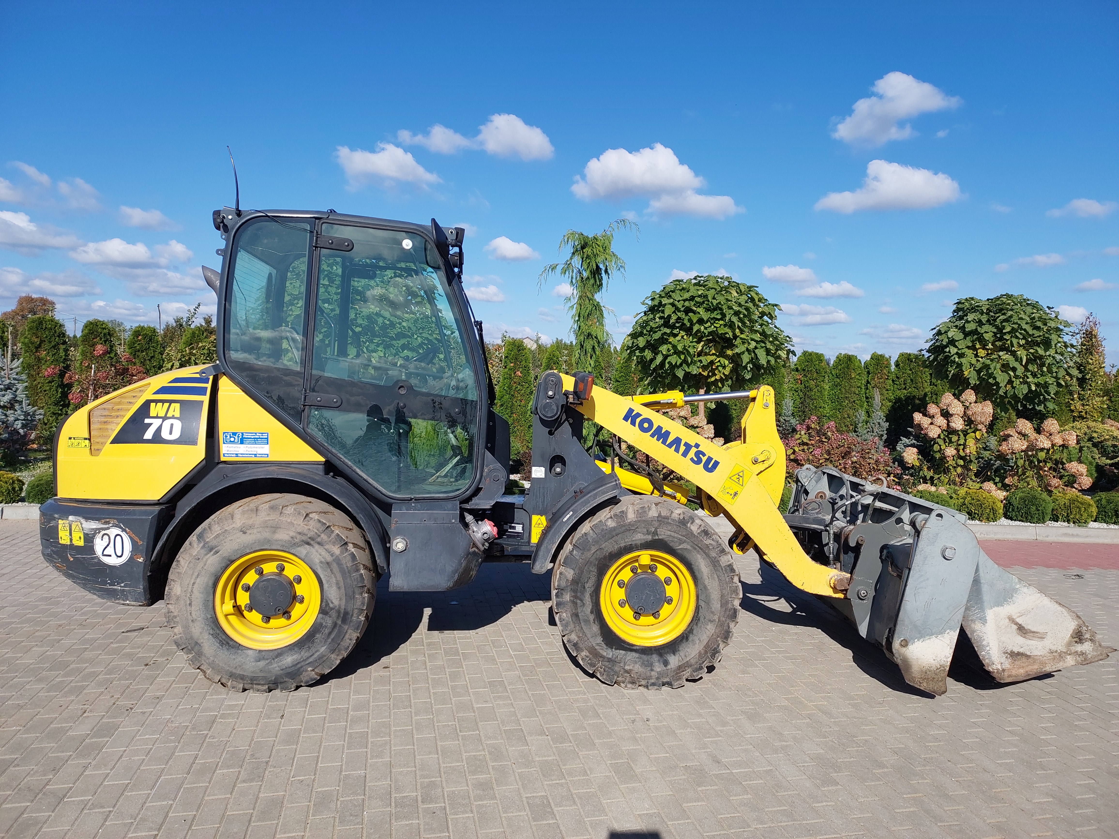 Ładowarka Komatsu WA70-7 Łyżka, widły do palet — zdjęcie 2