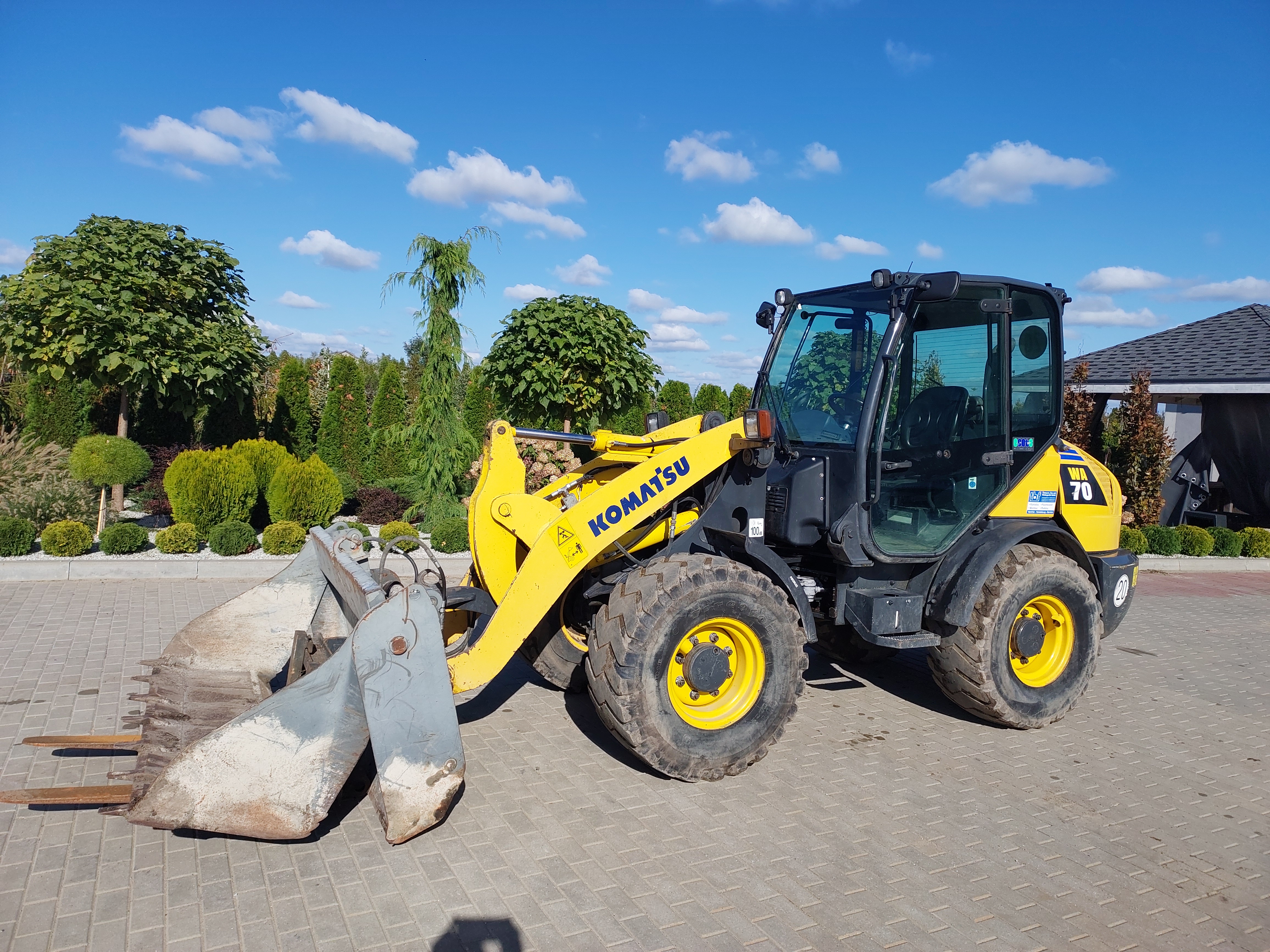 Ładowarka Komatsu WA70-7 Łyżka, widły do palet — zdjęcie 4