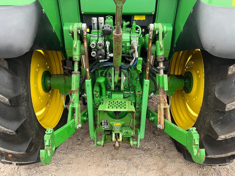 Ciągnik John Deere 6230 — zdjęcie 3