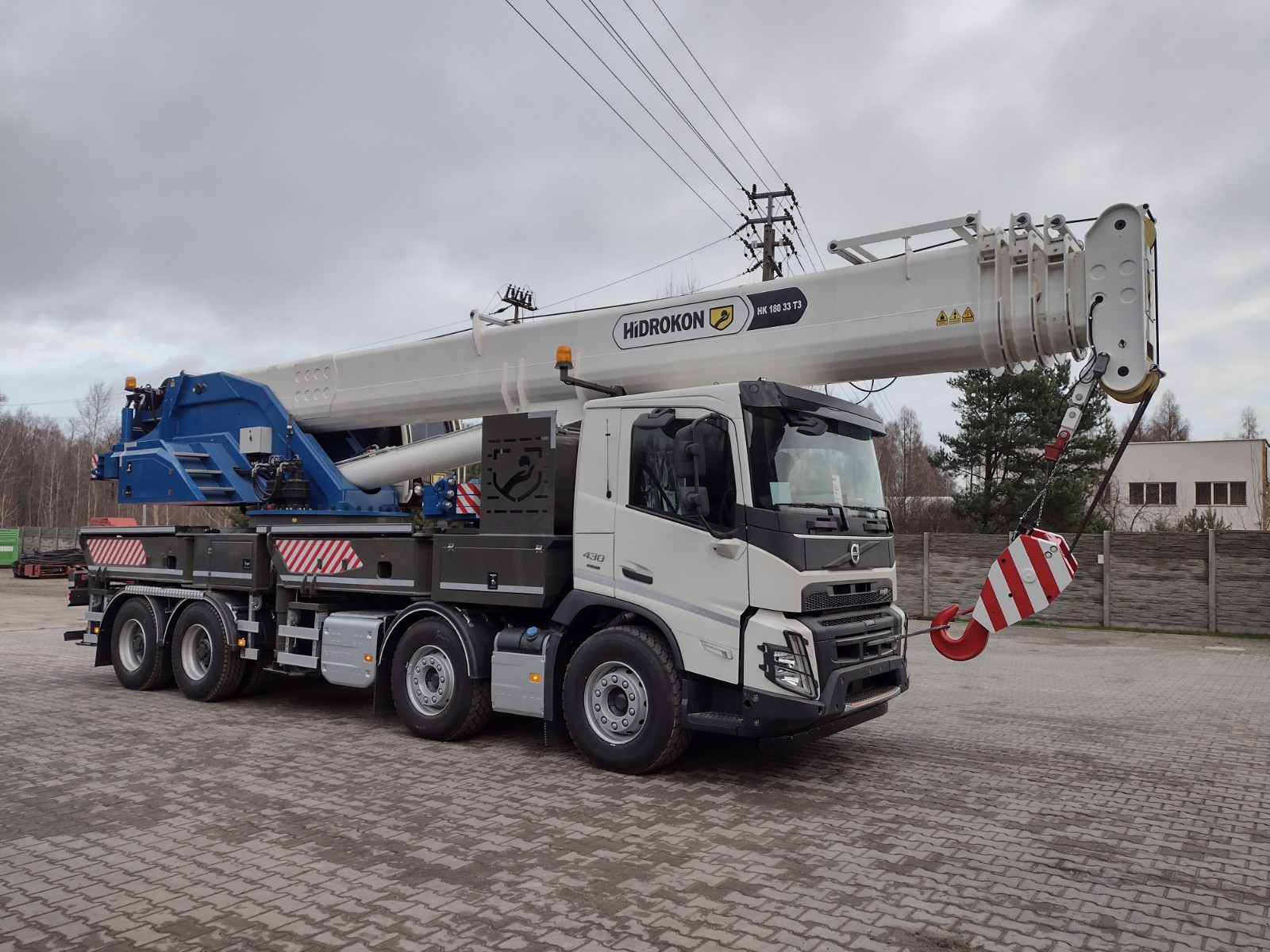 Żuraw Hidrokon HK 180 33 T3 (60 ton) — zdjęcie 1