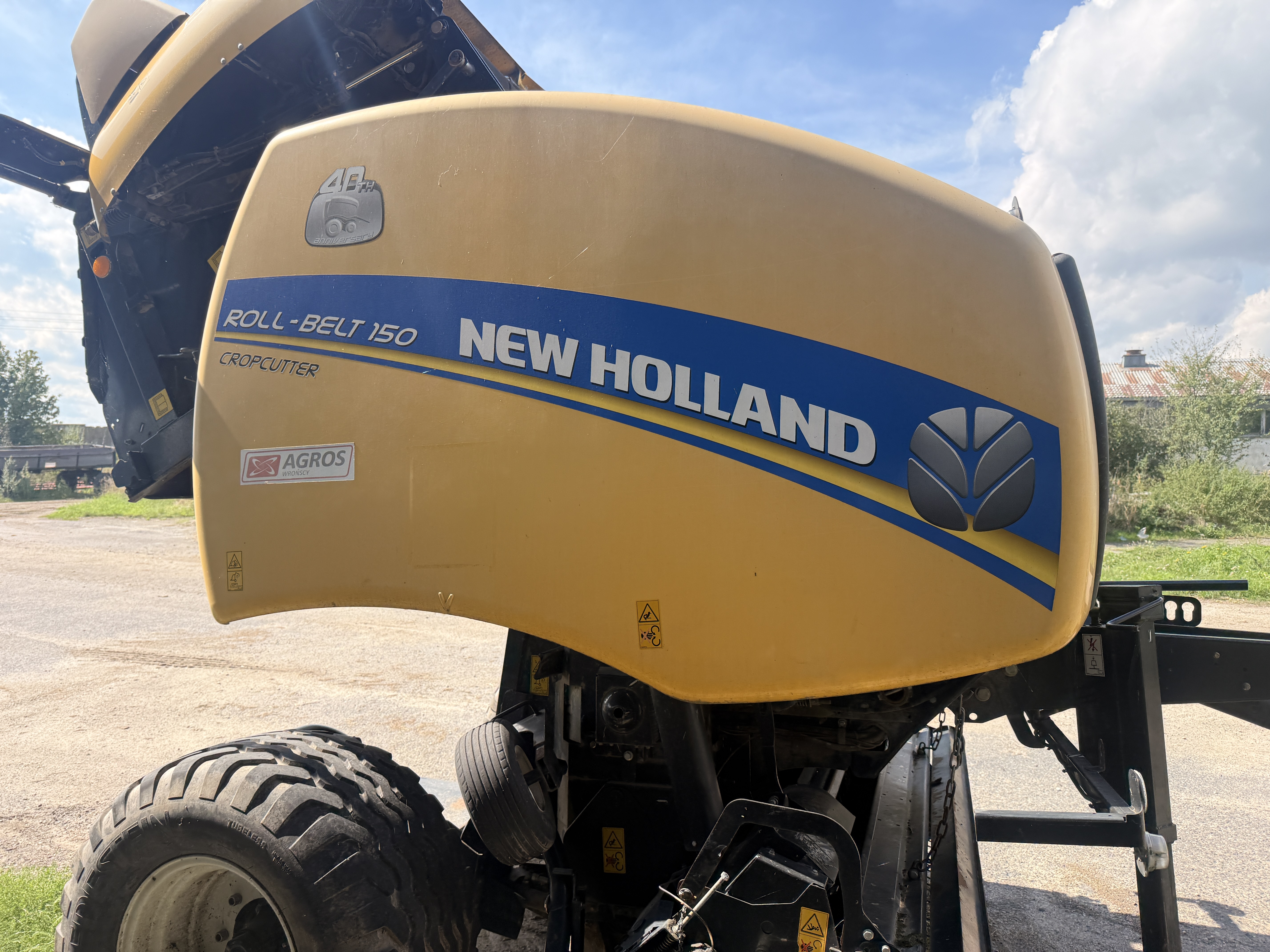 New Holland Roll-Belt 150 CropCutter, 2015 r. — zdjęcie 4